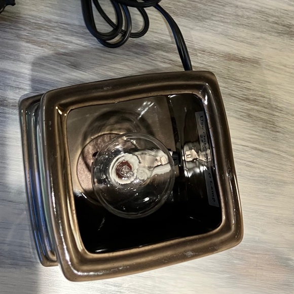 Scentsy Wax Warmer & Wax Cubes - Picture 7 of 12